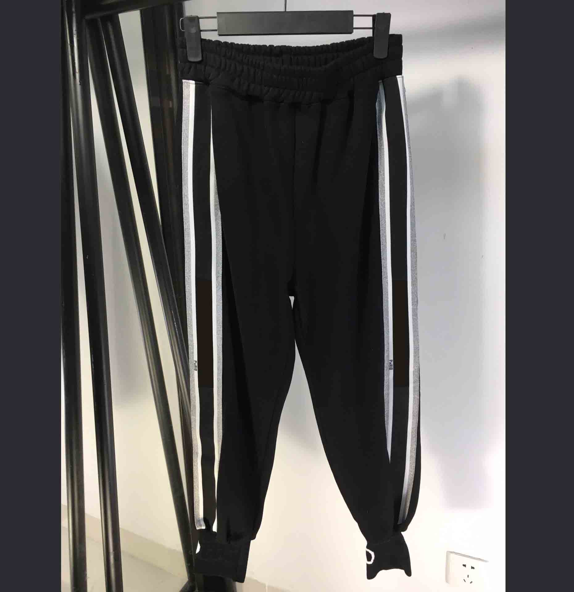 Fashion Women Harem Pants Elastic Waist Women Casual Long Pants Black Color Cool Streetwear with Fashion Letters Size M L
Fashion Women Harem Pants Elastic Waist Women Casual Long Pants Black Color Cool Streetwear with Fashion Letters Size M L