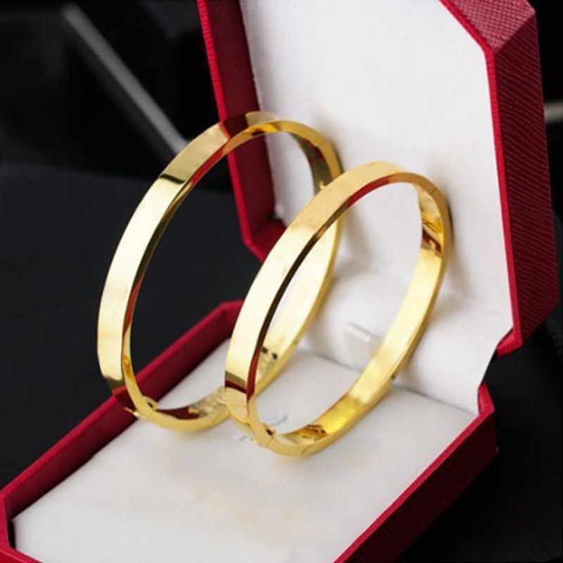 Classics Fashion jewelry 316L stainless steel 18K Gold Plated bangle Charm bracelet for Women's/Men's Diamond Bracelet loves with boxes
Classics Fashion jewelry 316L stainless steel 18K Gold Plated bangle Charm bracelet for Women's/Men's Diamond Bracelet loves with boxes