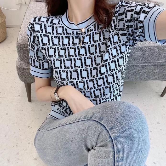 High quality womens knit letter sweater knits jacquard short sleeve tees all-match round neck T-shirt ice silk small shirt was thin jacquard knitted top women
High quality womens knit letter sweater knits jacquard short sleeve tees all-match round neck T-shirt ice silk small shirt was thin jacquard knitted top women