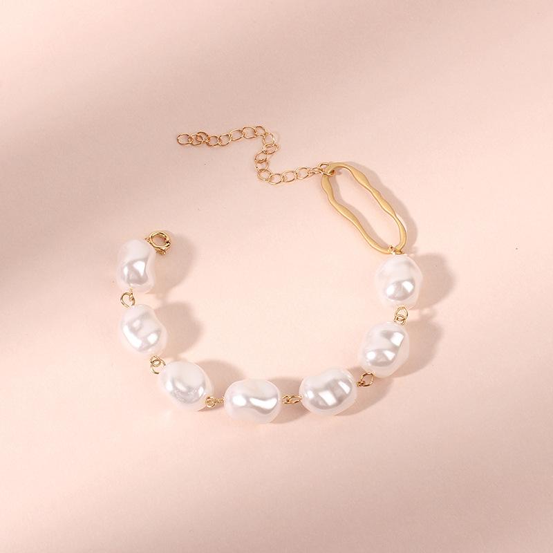 2021 New Baroque Irregular Imitation Pearls Gold Metal Link Chain Bracelets for Women Girl Summer Party Jewelry
2021 New Baroque Irregular Imitation Pearls Gold Metal Link Chain Bracelets for Women Girl Summer Party Jewelry