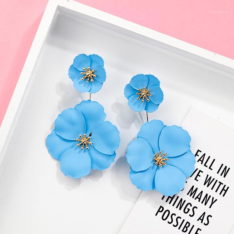 AMORCOME Trendy Elegant Big Double Flower Earrings Summer Colorful Hanging Floral Long Earring 2020 New Design Fashion Jewelry1
AMORCOME Trendy Elegant Big Double Flower Earrings Summer Colorful Hanging Floral Long Earring 2020 New Design Fashion Jewelry1