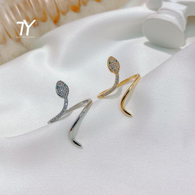 2021 new design sense zircon snake shape open women's ring fashion exaggeration jewelry luxury wedding party girl's rings
2021 new design sense zircon snake shape open women's ring fashion exaggeration jewelry luxury wedding party girl's rings