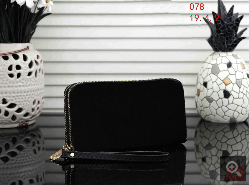 New Women white men fashion zippy wallet card Double zipper wallet men women Genuine Leather tote wallets lady long mini purse, Red flowers
New Women white men fashion zippy wallet card Double zipper wallet men women Genuine Leather tote wallets lady long mini purse, Red flowers