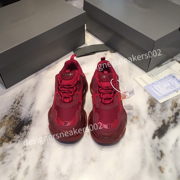 top new Mans Black Walking Sneakers Men Women Black Red Casual Shoes Fashion Paris Sneakers yx201226, 29 
top new Mans Black Walking Sneakers Men Women Black Red Casual Shoes Fashion Paris Sneakers yx201226, 29