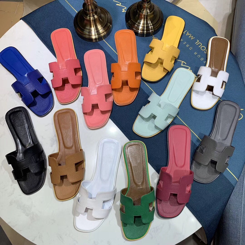 Designer Beach Sandals Women Rock Studs Ankle Strap Studs Sexy Summer Flip Flops Lady Gladiator Sandalias Mujer yy200801, Nothing
Designer Beach Sandals Women Rock Studs Ankle Strap Studs Sexy Summer Flip Flops Lady Gladiator Sandalias Mujer yy200801, Nothing