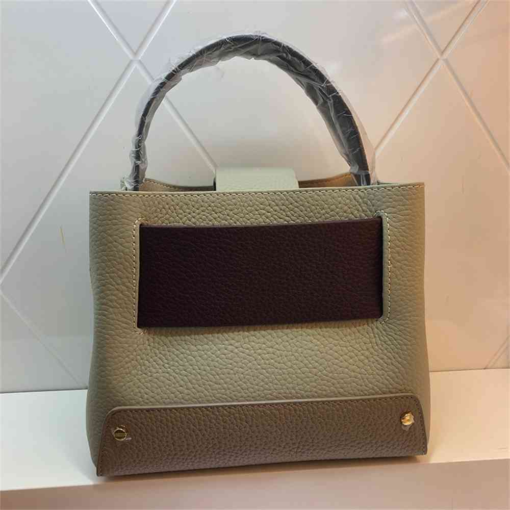 Women Luxurys Designers Bags 2021 lychee grain head leather color matching bucket one slant cross Designer Handbag Handbags Totes Crossbody Bag
Women Luxurys Designers Bags 2021 lychee grain head leather color matching bucket one slant cross Designer Handbag Handbags Totes Crossbody Bag