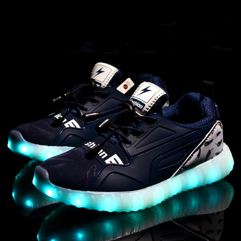 Size 26-37 Kids Luminous Sneakers Girl Led Light Up Shoes Boy USB Charging Glowing Sneakers Children Wear-resistant Casual Shoes, Black
Size 26-37 Kids Luminous Sneakers Girl Led Light Up Shoes Boy USB Charging Glowing Sneakers Children Wear-resistant Casual Shoes, Black