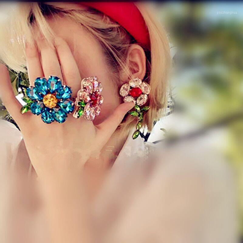 Wedding Rings Women Exaggerated Crystal Sunflower Luxury Chunky Colorful Flower Ring Dainty Holiday Party Birthday Jewelry Gift For Her, Slivery;golden
Wedding Rings Women Exaggerated Crystal Sunflower Luxury Chunky Colorful Flower Ring Dainty Holiday Party Birthday Jewelry Gift For Her, Slivery;golden