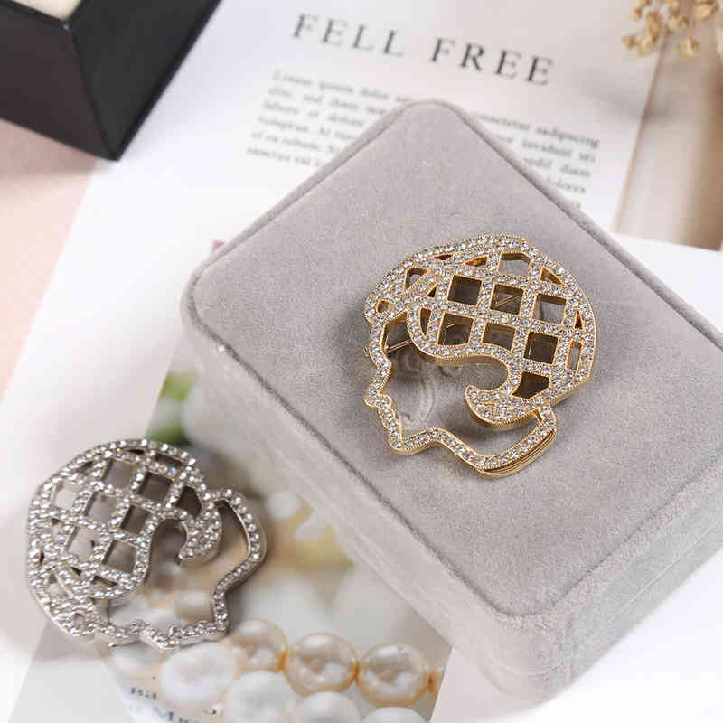 Brooch French Small Fragrance Head Hollowed Out Coat Diamond Korean Face
