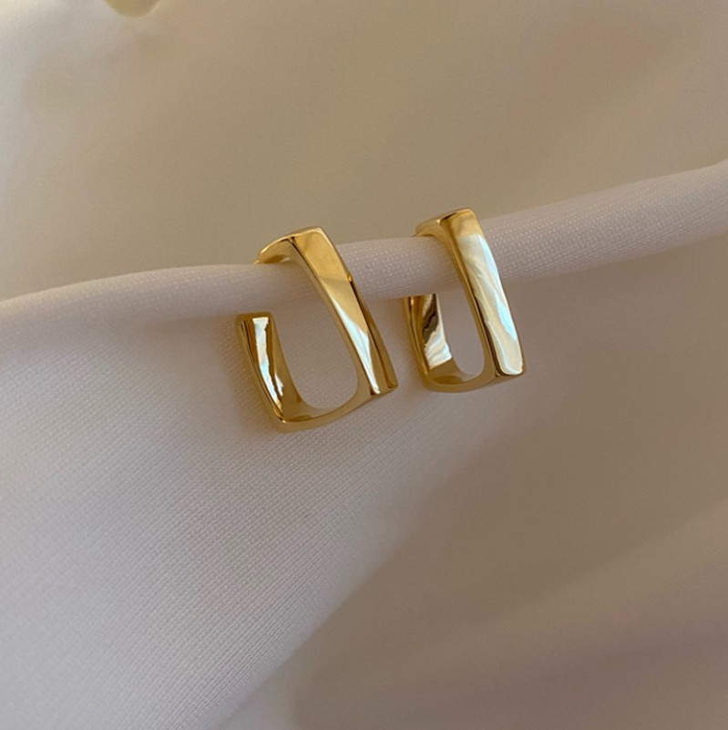 Fashion Elegant Temperament Drop studs Joker Fine Metal Geometric Square Women Earrings Trend
Fashion Elegant Temperament Drop studs Joker Fine Metal Geometric Square Women Earrings Trend