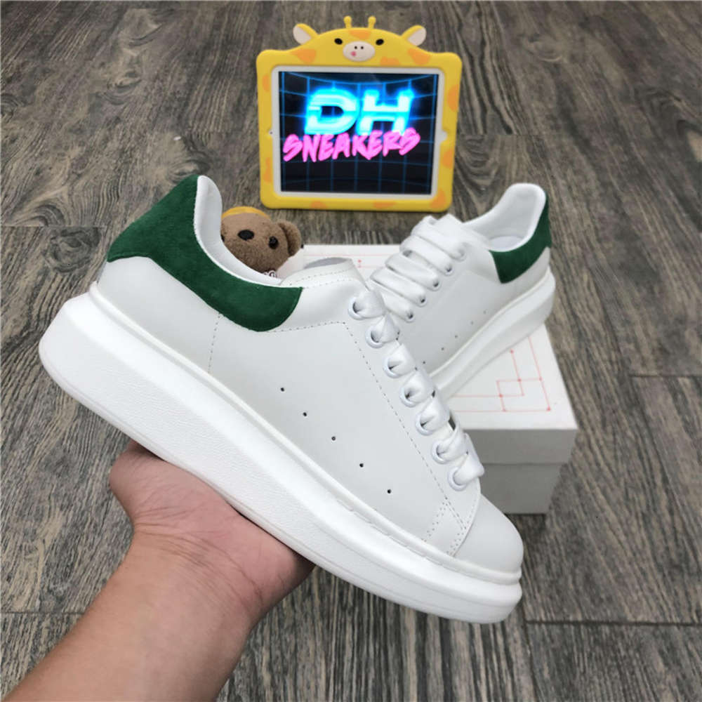 Top Quality Men Womens Genuine Leather Designer Shoes Women Fashion Outdoor Velvet Falt Sneakers Mens Platform Leathers Casual Trainers, Color 24
Top Quality Men Womens Genuine Leather Designer Shoes Women Fashion Outdoor Velvet Falt Sneakers Mens Platform Leathers Casual Trainers, Color 24