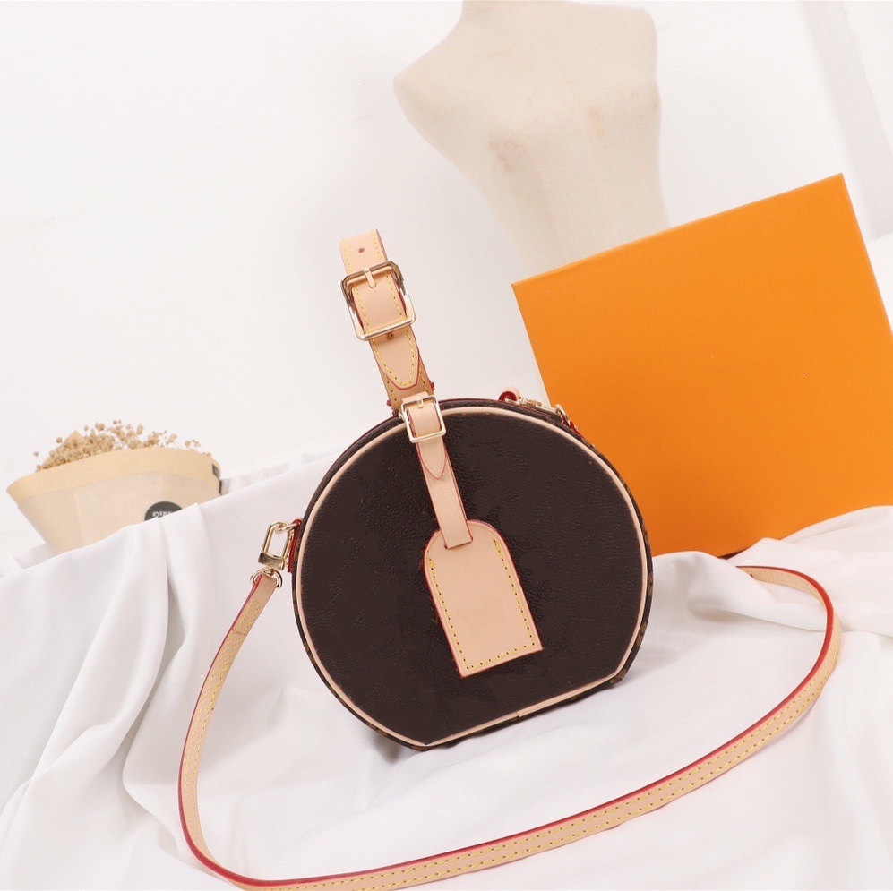 Classic Flower Reverse Round Women Fashion Crossbody Petite Boite Chapeau Iconic Hatbox Adorable Day to Evening Mini Pratical Phone Bag, Brown
Classic Flower Reverse Round Women Fashion Crossbody Petite Boite Chapeau Iconic Hatbox Adorable Day to Evening Mini Pratical Phone Bag, Brown