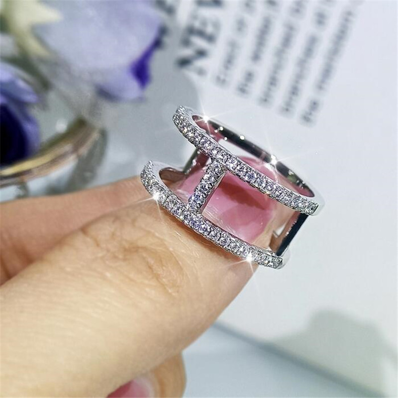 Ins Top Selling New Arrival Simple Fashion Jewelry 925 Sterling Silver White Sapphire Party CZ Diamond Gemstone Women Wedding Band Ring Gift