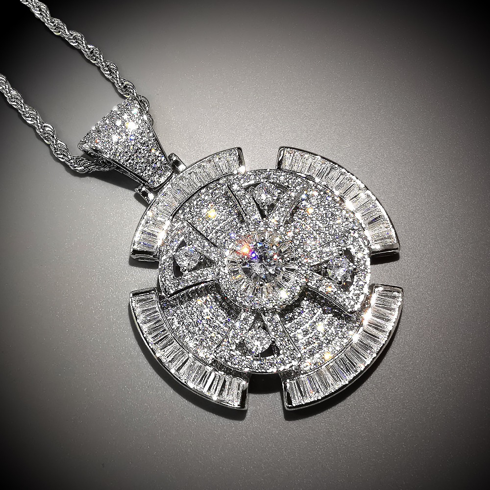 New Gold Spinner Cross Rotate Pendant Necklace Iced Out Cubic Zircon Mens Personality Fashion Rap Gift Hip Hop Jewelry Collar Punk Party Gifits for Men and Women
New Gold Spinner Cross Rotate Pendant Necklace Iced Out Cubic Zircon Mens Personality Fashion Rap Gift Hip Hop Jewelry Collar Punk Party Gifits for Men and Women