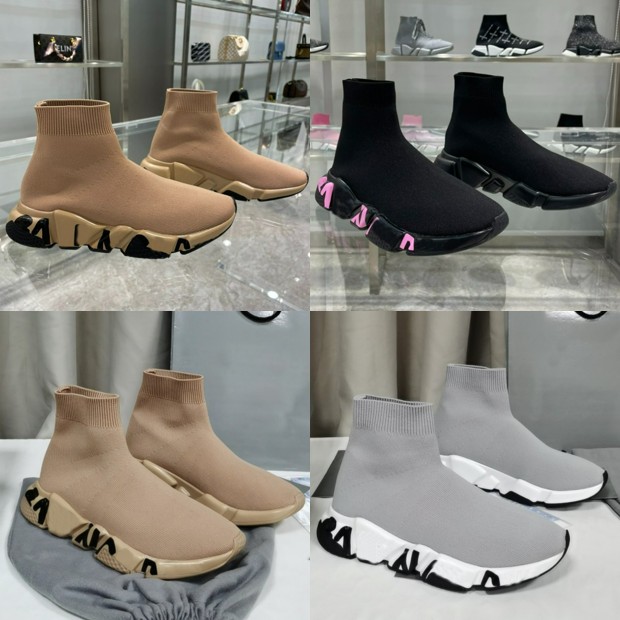 2021 Triple s Knit Socks Shoes Mesh Speed 2.0 Trainer High Race Runners Men and women boots Designer Sneaker Casual Trainers Sneakers with box size 35-45
2021 Triple s Knit Socks Shoes Mesh Speed 2.0 Trainer High Race Runners Men and women boots Designer Sneaker Casual Trainers Sneakers with box size 35-45