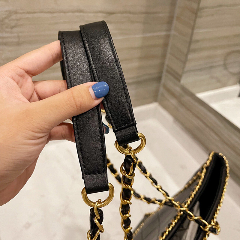 2022 Fall Autumn Quilted Bags Matelasse Brave Around Deauville Chain Crossbody Shoulder Totes Luxury Designer Famous Shopping La, Black
2022 Fall Autumn Quilted Bags Matelasse Brave Around Deauville Chain Crossbody Shoulder Totes Luxury Designer Famous Shopping La, Black