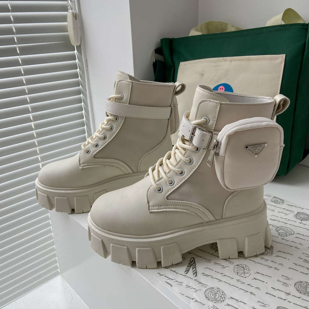 Autumn and Winter Thick Soled Martin Boots Women's Leather Wallet Belt Buckle Strapping Short High Heels Sho Trend, White
Autumn and Winter Thick Soled Martin Boots Women's Leather Wallet Belt Buckle Strapping Short High Heels Sho Trend, White