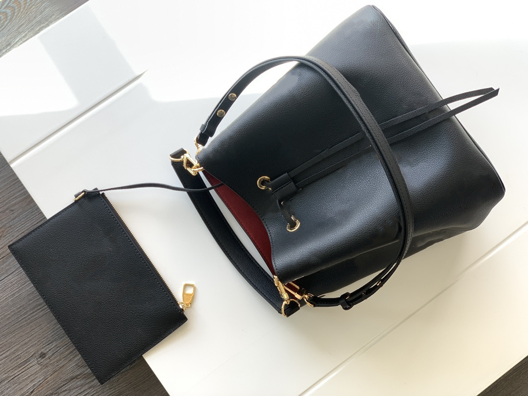 2021 Wholesale Drawstring for women leather fashion shoulder bag classic Tote for lady handbags presbyopic shopping bags purse messenger bag Bucket bag, Brown + old flower
2021 Wholesale Drawstring for women leather fashion shoulder bag classic Tote for lady handbags presbyopic shopping bags purse messenger bag Bucket bag, Brown + old flower