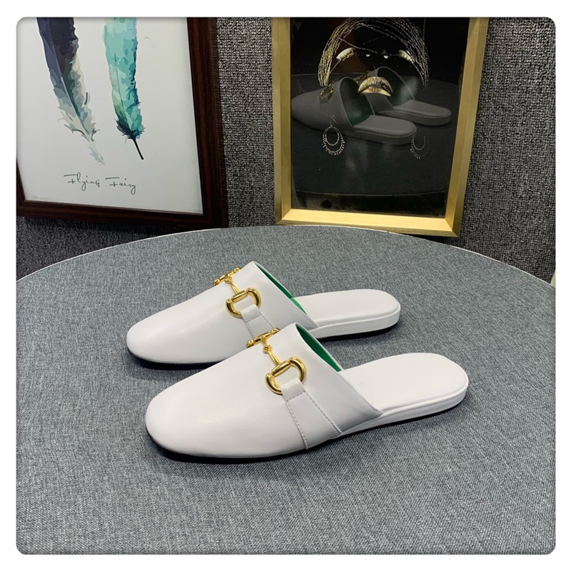 Designer Princetown Women Slippers Mens Loafers Genuine Leather Cowhide Sandals Casual Shoes Metal Buckle Flip Flops Lazy Slipper With Box
Designer Princetown Women Slippers Mens Loafers Genuine Leather Cowhide Sandals Casual Shoes Metal Buckle Flip Flops Lazy Slipper With Box