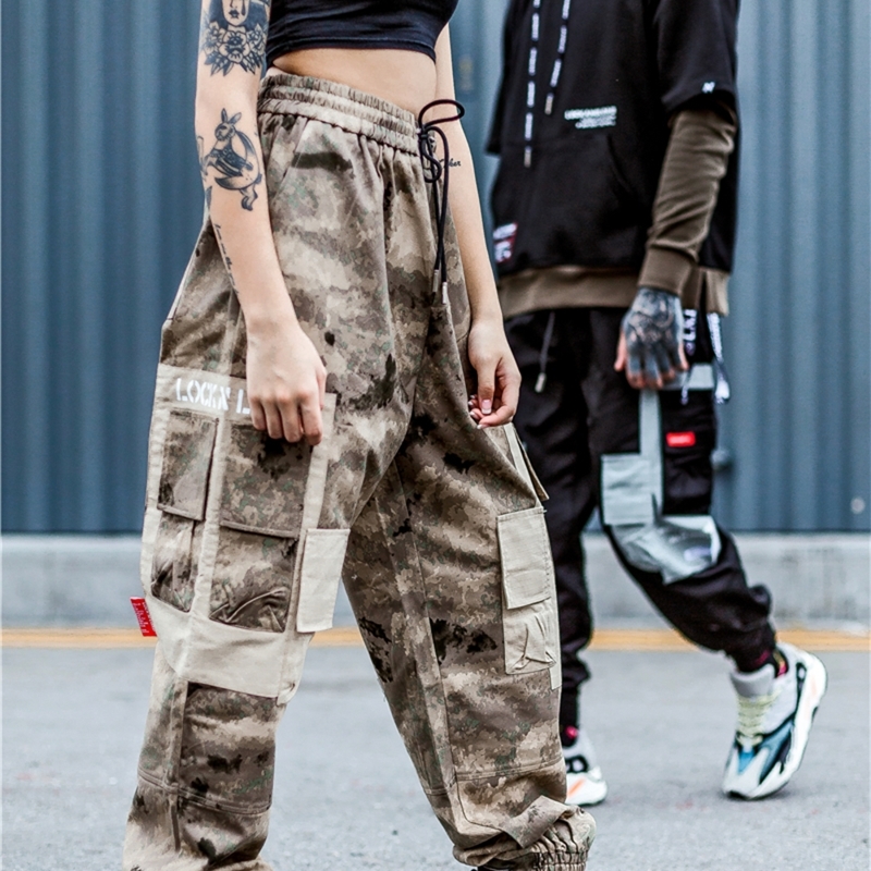 UNCLEDONJM Camo Loose Cargo Pants Mens Baggy Camouflage Trousers Harem Casual Hiphop Fashion Street Male Streetwear Jogger P028 T200422