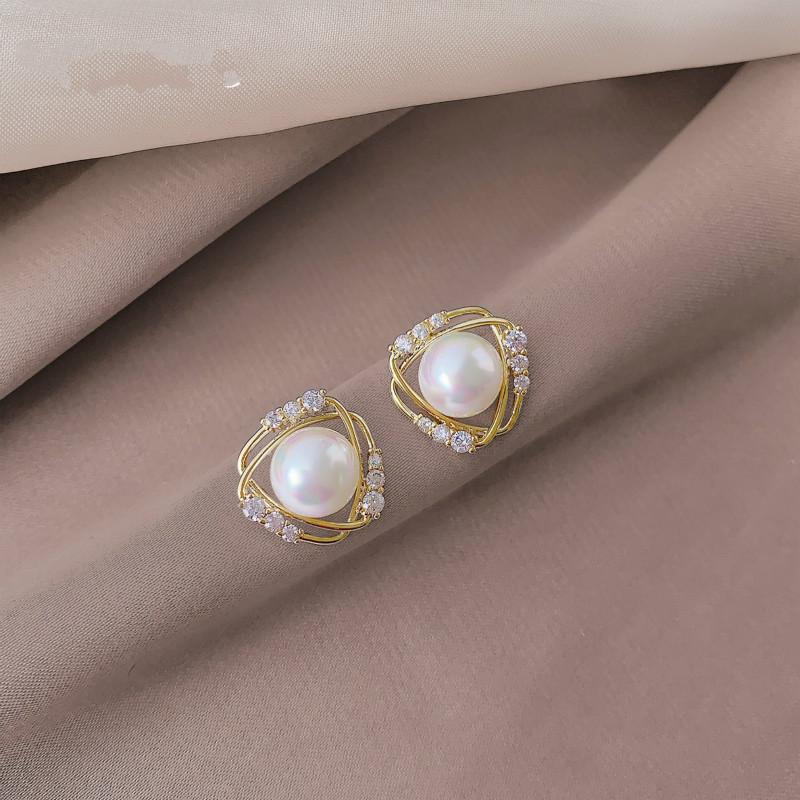 Stud 2021 Arrival Women Trendy Earrings Pearl French Elegant Simple Fashion Korean Female Jewelry, Golden;silver
Stud 2021 Arrival Women Trendy Earrings Pearl French Elegant Simple Fashion Korean Female Jewelry, Golden;silver