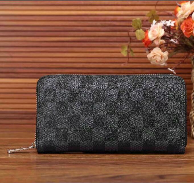 F7 LVLouisVutton Designer Bags GGYSLVitton Purse Handbags Wallets Shopping Bag Classic Single Zipper Wallet Chess Inspiration PU Leather Chess 7FC
F7 LVLouisVutton Designer Bags GGYSLVitton Purse Handbags Wallets Shopping Bag Classic Single Zipper Wallet Chess Inspiration PU Leather Chess 7FC