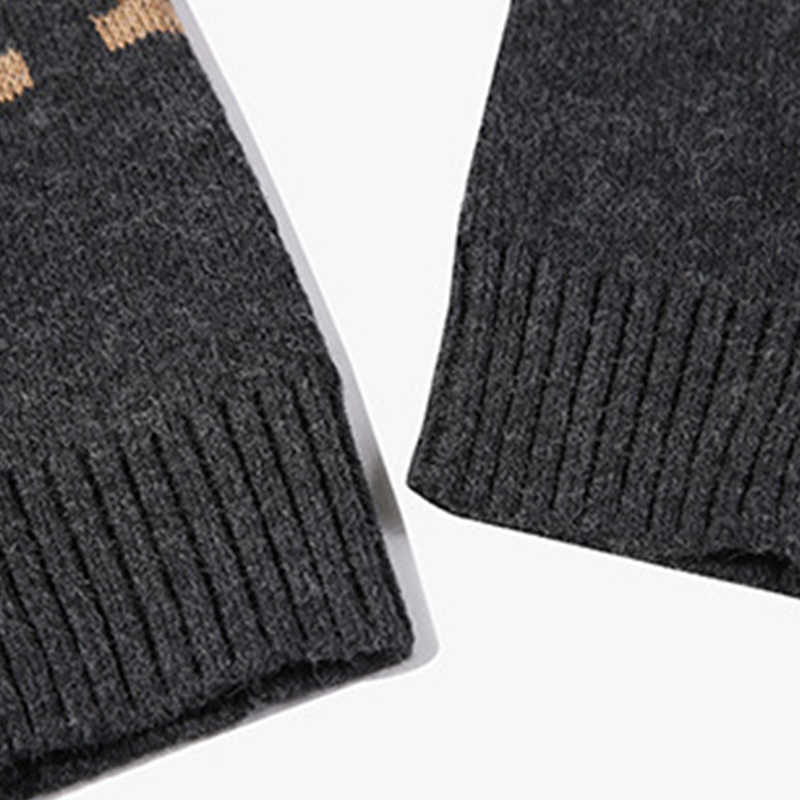 Harajuku Cardigan Men Sweater Winter Japanese Vintage V-Neck Knitted Coat Streetwear Hip Hop Couples Sweaters Outerwear 210929