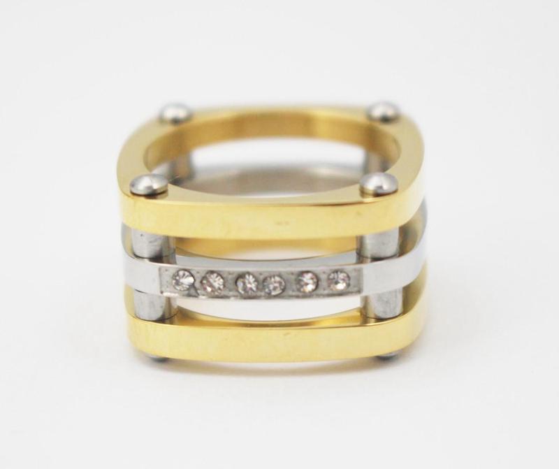 Cluster Rings Top Quality Ring Gold Shiny Austrian Zircon Crystal Full Size 316L Stainless Steel Men 1PC Jewelry Fashion
Cluster Rings Top Quality Ring Gold Shiny Austrian Zircon Crystal Full Size 316L Stainless Steel Men 1PC Jewelry Fashion