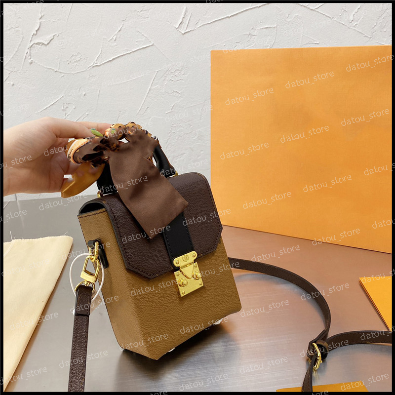 Mens Women Luxurys Designers Crossbody Bags Womens Handbags Purses Case Mini Coin Purse Wallets Phone Box Totes Messager Shoulder Bag 2021
Mens Women Luxurys Designers Crossbody Bags Womens Handbags Purses Case Mini Coin Purse Wallets Phone Box Totes Messager Shoulder Bag 2021