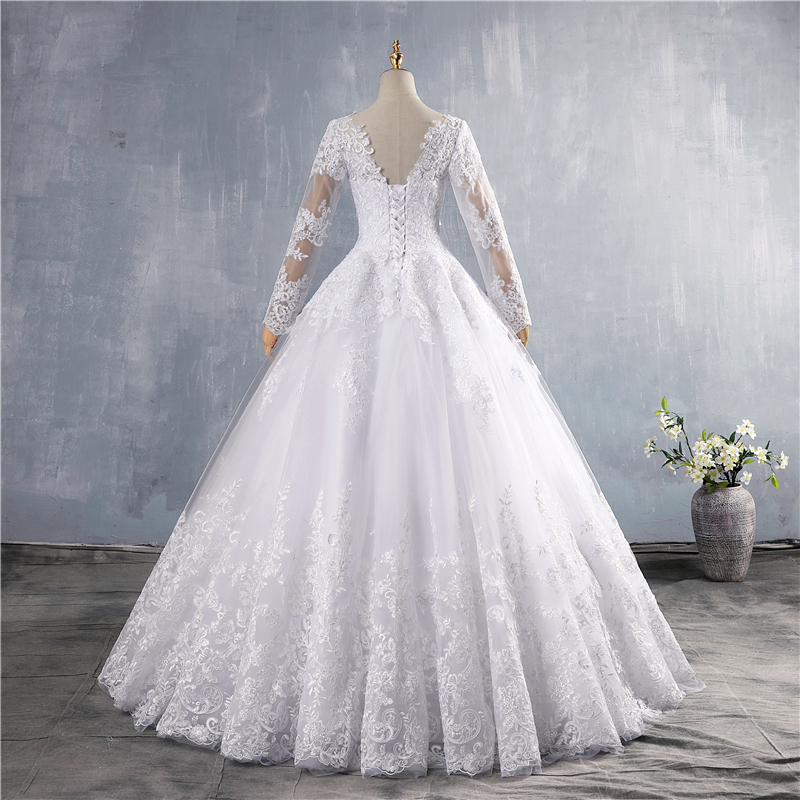 ZJ9160 2021 Dubai Elegant Long Sleeves Ball Gown Wedding Dresses Sheer Crew Neck Lace Appliques Beaded Vestios De Novia Bridal