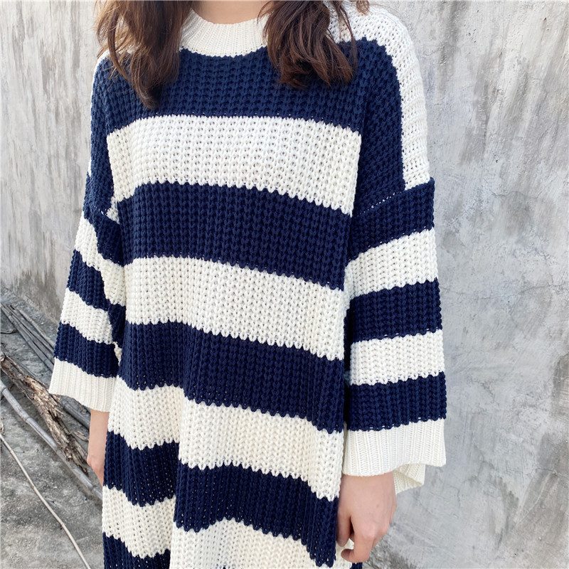 LANMREM Stripe Crew Neck Pullover Sweater Women autumn winter New Loose Large Size Vintage Long Knit Dress Female PC442 210218
