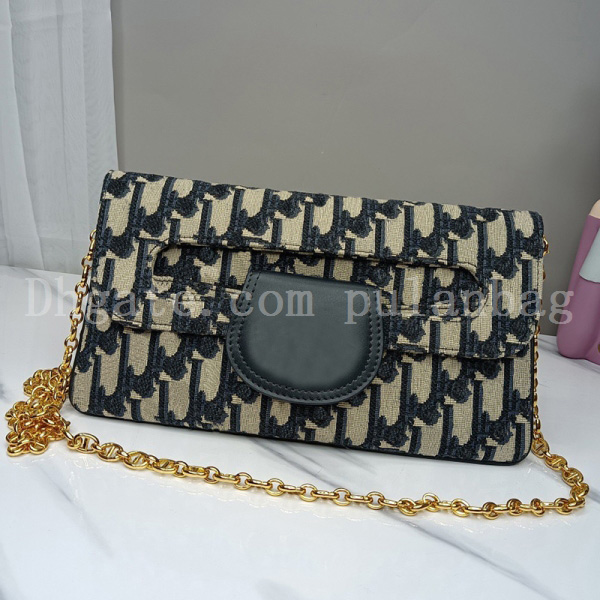 Women designers Classic Blue Embroidered print Bags Handbag ladies Leather handle flap chain Shoulder bag Tote Messenger cross-body Vintage Clutch purse, Other colors contact to me
Women designers Classic Blue Embroidered print Bags Handbag ladies Leather handle flap chain Shoulder bag Tote Messenger cross-body Vintage Clutch purse, Other colors contact to me