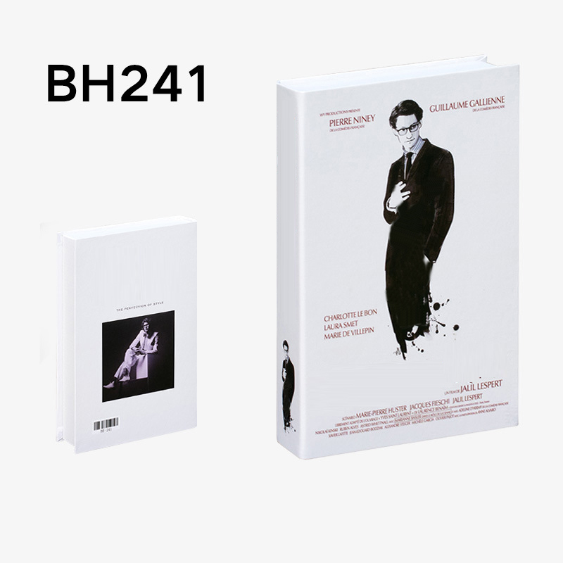 2021 New Hot Gift Fake Books Decoration for Home Decorative Books Modern Simulation Fashion Luxury Home Hotel Gift Y0707
2021 New Hot Gift Fake Books Decoration for Home Decorative Books Modern Simulation Fashion Luxury Home Hotel Gift Y0707