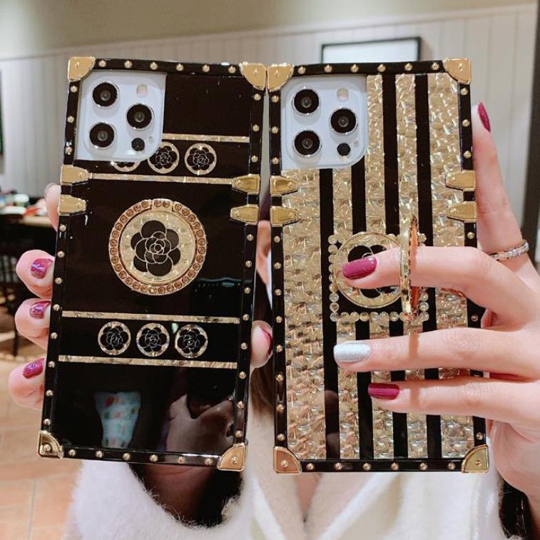 1pcs 2021 New Hot High-Grade Phone Case Tide Brand Rhinestone Bracket Square For Iphone 6s 7 8 Xr Xs 11 12 Pro Max
1pcs 2021 New Hot High-Grade Phone Case Tide Brand Rhinestone Bracket Square For Iphone 6s 7 8 Xr Xs 11 12 Pro Max