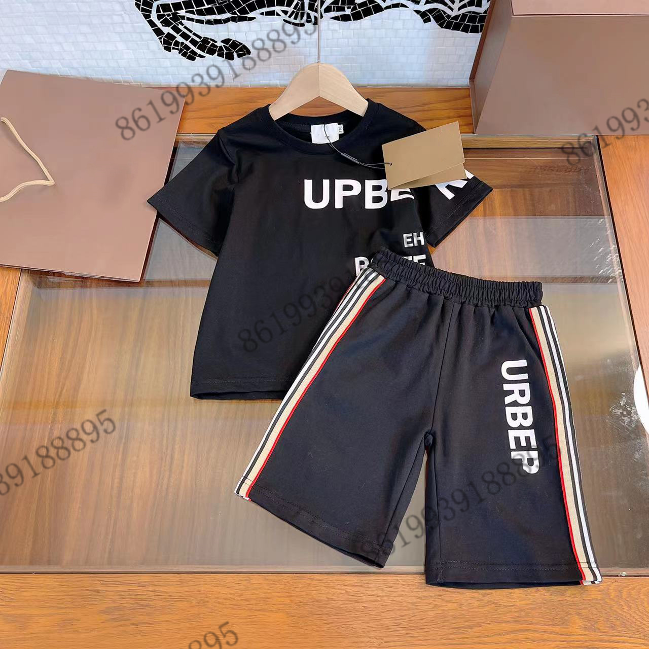 summer sets 22SS brand designer Classic short sleeve t-shirt+shorts Casual Set white round neck t shirts boys sports suit printing embroidery cotton tops &tees, Customize
summer sets 22SS brand designer Classic short sleeve t-shirt+shorts Casual Set white round neck t shirts boys sports suit printing embroidery cotton tops &tees, Customize