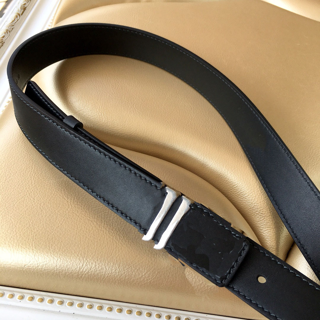 2020 new luxury senior really belt hot black high quality fashion women ang menbrought gold and silver buckle belt width2.0,3.0 cm belt box, Blue
2020 new luxury senior really belt hot black high quality fashion women ang menbrought gold and silver buckle belt width2.0,3.0 cm belt box, Blue
