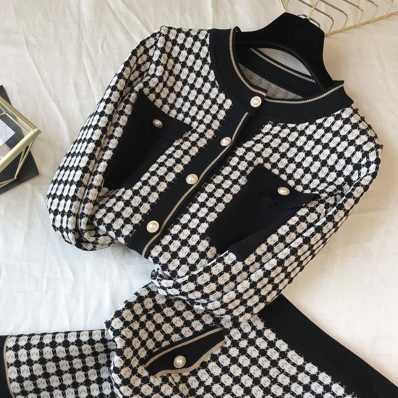 Two Piece Dress Set of vintage chess pearl pieces, jacket with pearls for women, top + high waist and skirt aligned, 5LXG, 1# shoe box
Two Piece Dress Set of vintage chess pearl pieces, jacket with pearls for women, top + high waist and skirt aligned, 5LXG, 1# shoe box