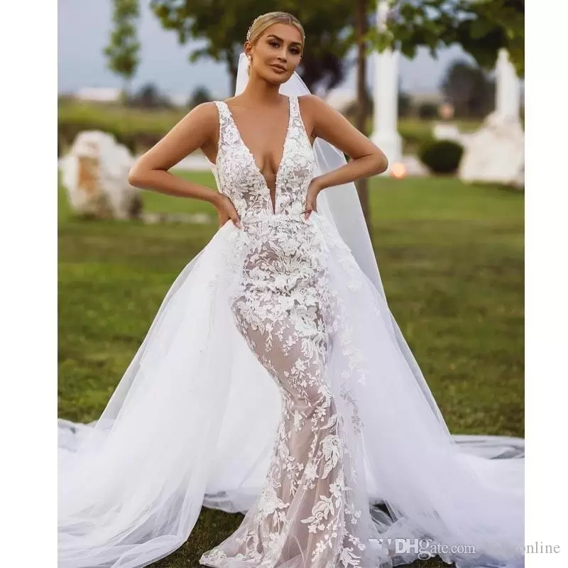 Gorgeous Wedding Dresses Mermaid Bridal Gown With Overskirt Plunging Neck Lace Applique Beaded Sweep Train Custom Made Tulle V De Novia Estido