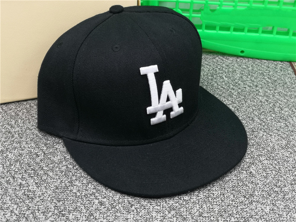 Ready Stock Gorros cap ajustados con letras SD para hombre y mujer gorras de beisbol ajustadas con pico plano Hip Hop color caps, 11
Ready Stock Gorros cap ajustados con letras SD para hombre y mujer gorras de beisbol ajustadas con pico plano Hip Hop color caps, 11