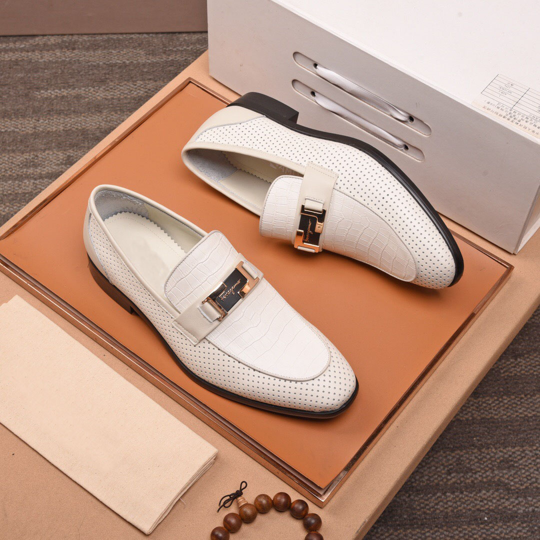 2021 Men Formal Party Dress Shoes Gentlemen Genuine Leather Office Business Shoes Mens Brand Designer Casual Loafers Size 38-45, White
2021 Men Formal Party Dress Shoes Gentlemen Genuine Leather Office Business Shoes Mens Brand Designer Casual Loafers Size 38-45, White