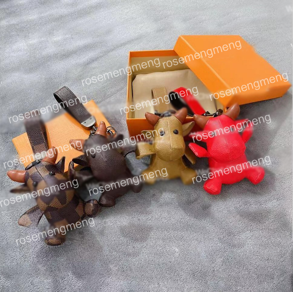 Brand Simple Classic Animal Cow Keychains With Letter Words Print Flower PU Leather Keychain Accessories Fashion Key Chain Buckle for Men Women with Retail Box
Brand Simple Classic Animal Cow Keychains With Letter Words Print Flower PU Leather Keychain Accessories Fashion Key Chain Buckle for Men Women with Retail Box