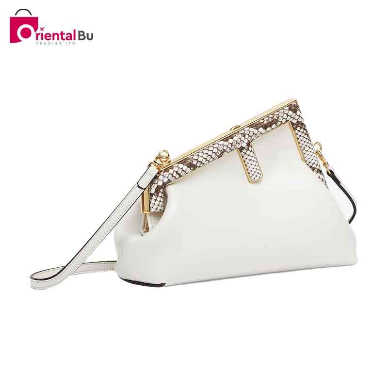 Fend Women's Bag First Series Small Python Hand Single Shoulder 8bp129 Md J0MQ, Agwrf1gem beige pre sale
Fend Women's Bag First Series Small Python Hand Single Shoulder 8bp129 Md J0MQ, Agwrf1gem beige pre sale