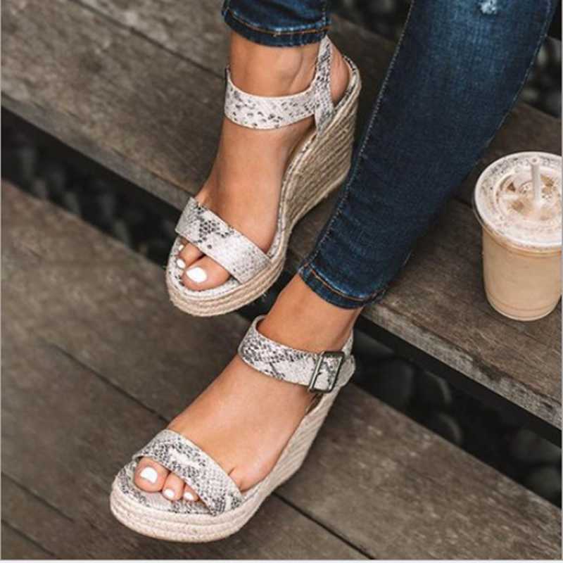 Women's sandals summer new women's large size spot wedge buckle belt European American open toe high heel shoes Y0714, Snake pattern
Women's sandals summer new women's large size spot wedge buckle belt European American open toe high heel shoes Y0714, Snake pattern