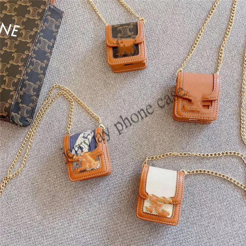 Luxury Designer Mini Square Classic Leather Earphone case For AirPods Por Air Pods 1 2 3 Phone Accessory Headphone bag
Luxury Designer Mini Square Classic Leather Earphone case For AirPods Por Air Pods 1 2 3 Phone Accessory Headphone bag