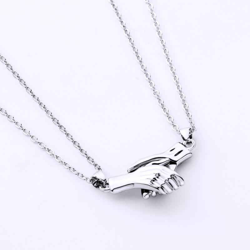 Pendant Necklaces Handshake Magnetic Attract Couple Necklace Women Men Heart-broken Lovers Matching Friendship Jewelry
Pendant Necklaces Handshake Magnetic Attract Couple Necklace Women Men Heart-broken Lovers Matching Friendship Jewelry