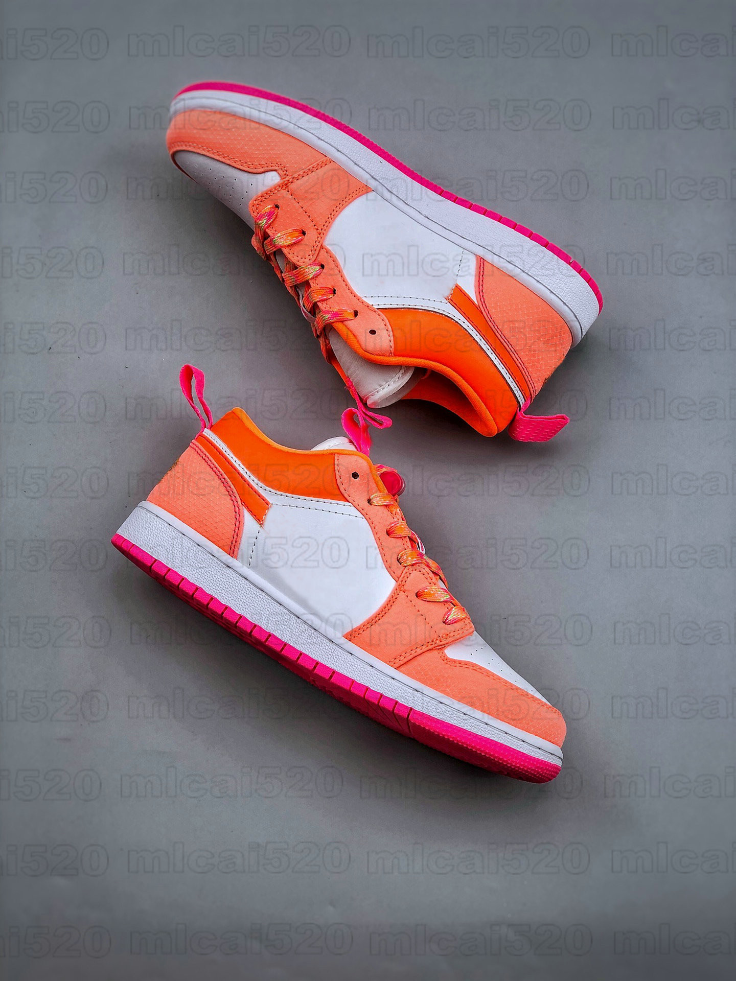 1S Low Wmns Utility GS Plus Total Orange Jumpman Designer Basketball Shoes Women Trainer Runner Sports Casal Sneakers, No shoes
1S Low Wmns Utility GS Plus Total Orange Jumpman Designer Basketball Shoes Women Trainer Runner Sports Casal Sneakers, No shoes