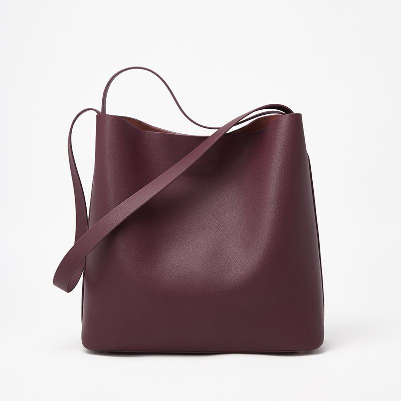 Tote Bag 2021 New Retro cow Leather Large Capacity Shoulder Bag Simple Bucket Female Messenger Large Soft Leather, Black
Tote Bag 2021 New Retro cow Leather Large Capacity Shoulder Bag Simple Bucket Female Messenger Large Soft Leather, Black