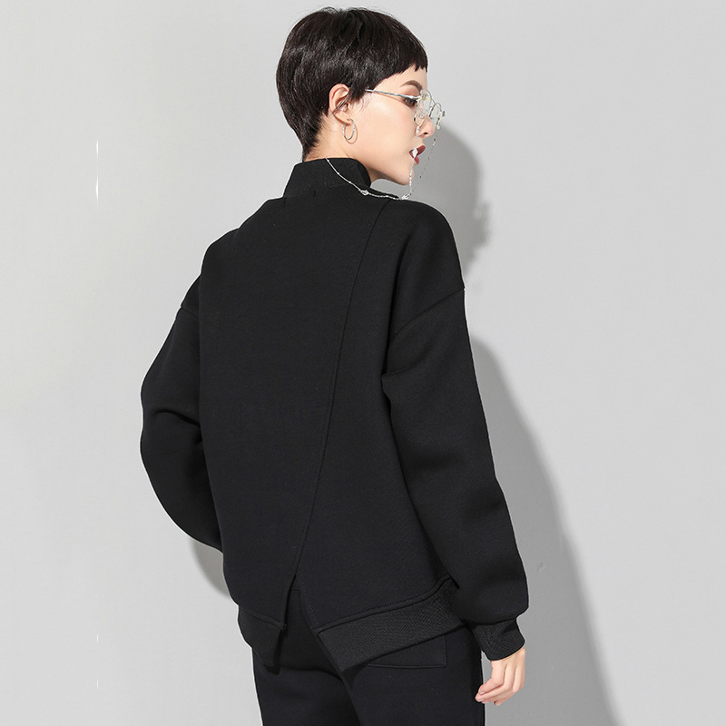 [EAM] New Spring Autumn High Collar Long Sleeve Black Loose Pocket Stitch Big Size Sweatshirt Women Fashion Tide LJ201130