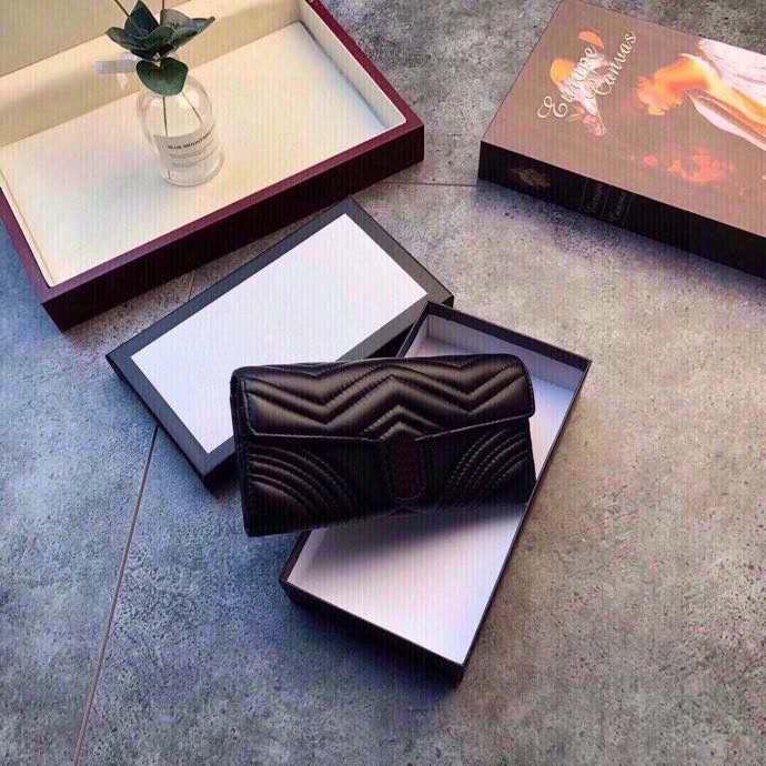 Luxury 5A high-end brand classic heart-shaped pattern wallet with box, ladies genuine leather rectangular flap clutch wholesale, No bags
Luxury 5A high-end brand classic heart-shaped pattern wallet with box, ladies genuine leather rectangular flap clutch wholesale, No bags