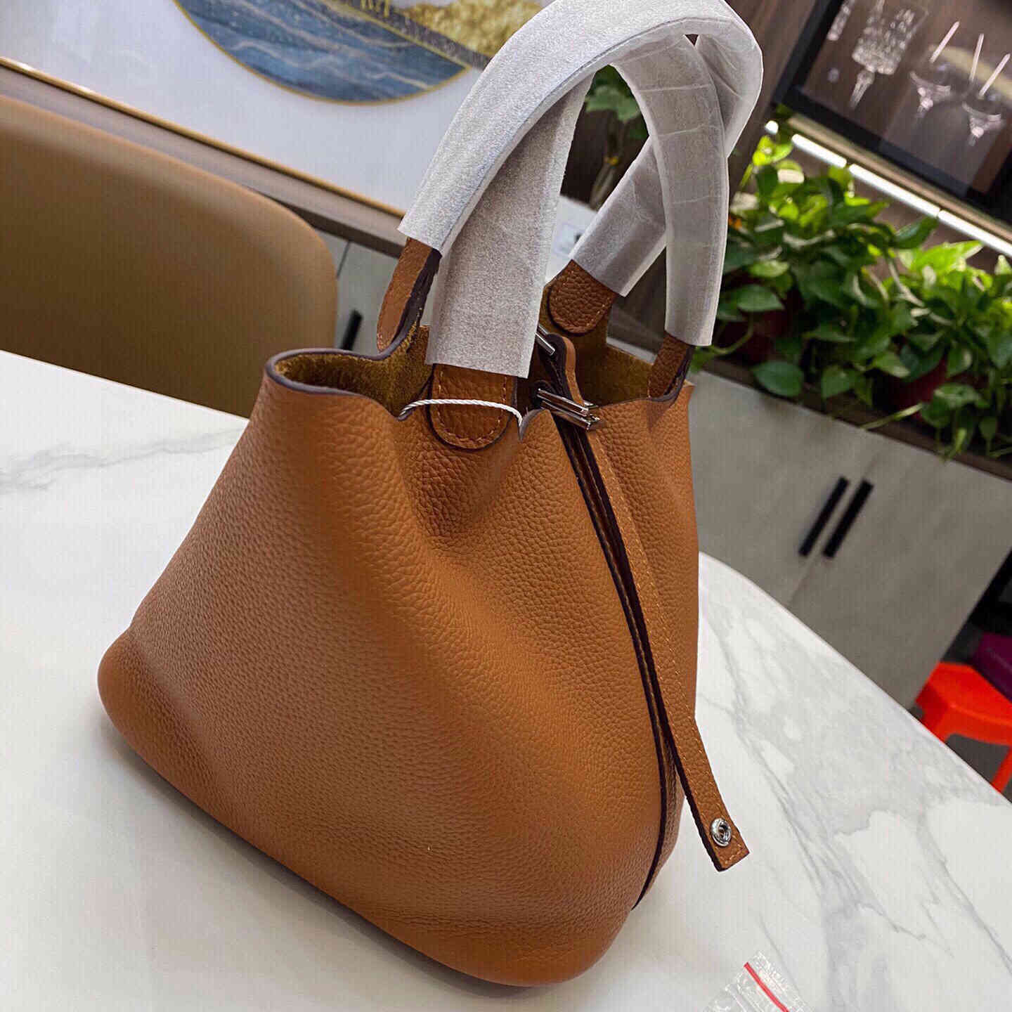 Purse Black Friday new first layer cowhide litchi pattern vegetable basket bag women's portable inclined cross Bucket Bag, Dark brown
Purse Black Friday new first layer cowhide litchi pattern vegetable basket bag women's portable inclined cross Bucket Bag, Dark brown